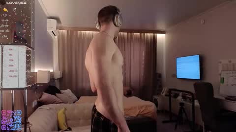 Snapshot of mark_stiff chatting on November 27, 11:34 am Mark online show from November 27, 11:34 am