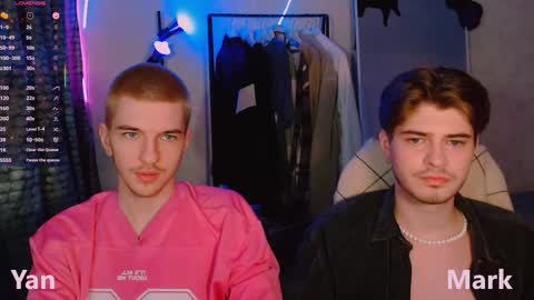 Snapshot of mark_sun chatting on November 17, 9:42 pm Mark online show from November 17, 9:42 pm