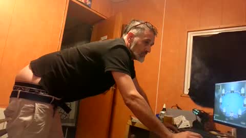 markbcnx online show from September 30, 10:04 pm