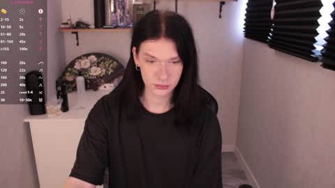 Mark online show from January 18, 12:15 pm