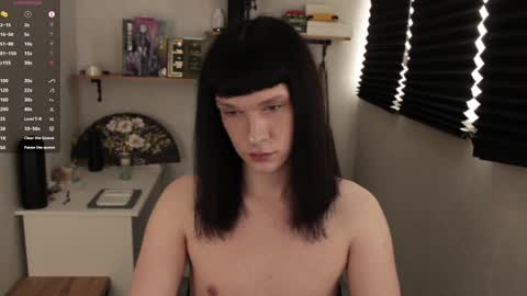 Mark online show from March 12, 2:01 pm