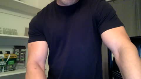 Snapshot of markk702 chatting on December 2, 5:37 am markk702 online show from December 2, 5:37 am