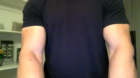 Snapshot of markk702 chatting on December 6, 7:12 pm markk702 online show from December 6, 7:12 pm