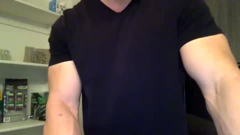 Snapshot of markk702 chatting on January 25, 11:00 pm markk702 online show from January 25, 11:00 pm