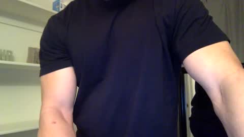 Snapshot of markk702 chatting on March 3, 6:22 pm markk702 online show from March 3, 6:22 pm