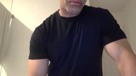 Snapshot of markk702 chatting on November 5, 10:37 am markk702 online show from November 5, 10:37 am