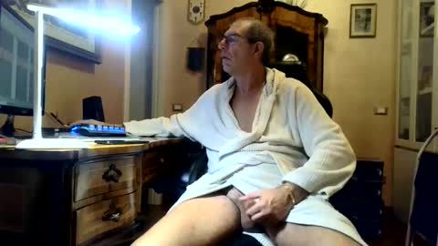 markmarkmark00 online show from January 1, 4:29 pm