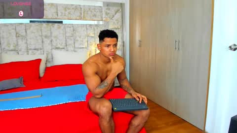 Snapshot of markustheroy chatting on September 16, 10:44 pm Legal online show from September 16, 10:44 pm