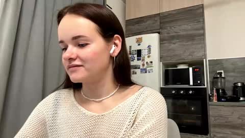 Maja online show from October 10, 2:38 pm