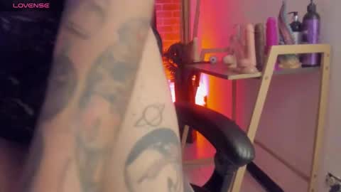 Snapshot of marllena chatting on September 22, 11:34 am mar online show from September 22, 11:34 am