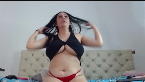 Snapshot of marlymilf6 chatting on January 8, 5:37 am Marly online show from January 8, 5:37 am