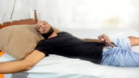 MAX online show from January 31, 2:48 am