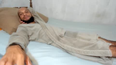 MAX online show from February 4, 8:56 am