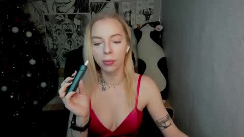 Martha Cameron online show from December 17, 8:10 pm