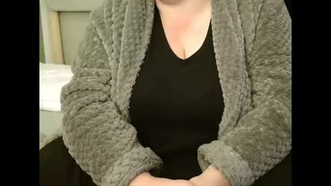 Snapshot of marthabriest chatting on February 7, 7:29 am Martha online show from February 7, 7:29 am