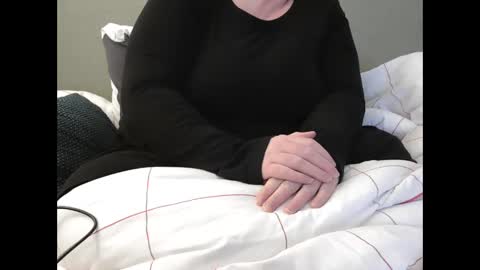 Snapshot of marthabriest chatting on February 15, 10:44 am Martha online show from February 15, 10:44 am