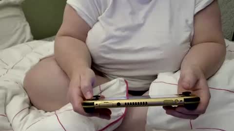 Snapshot of marthabriest chatting on November 2, 3:31 am Martha online show from November 2, 3:31 am