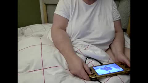 Snapshot of marthabriest chatting on November 7, 3:39 am Martha online show from November 7, 3:39 am