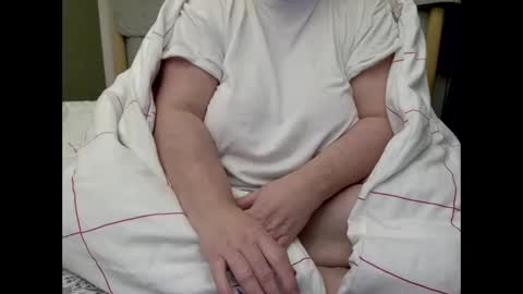 Snapshot of marthabriest chatting on November 11, 3:17 am Martha online show from November 11, 3:17 am