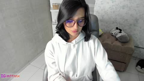 Snapshot of martiiinaa_ chatting on February 6, 4:25 pm Martina online show from February 6, 4:25 pm