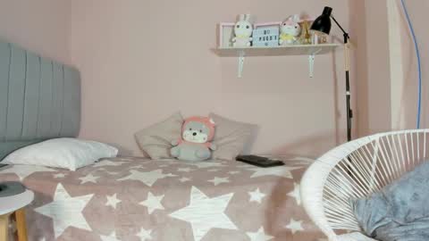 mary_cute9 online show from October 7, 12:13 pm