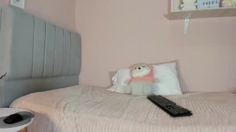 mary_cute9 online show from October 18, 12:17 pm