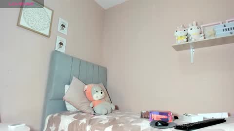 mary_cute9 online show from November 18, 11:58 am