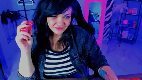 Mary online show from October 21, 8:31 pm