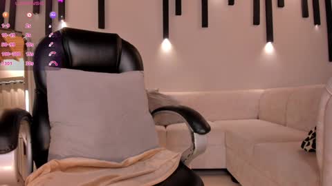  Mary  online show from January 21, 6:23 pm