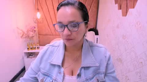 Marylin online show from September 17, 7:48 pm