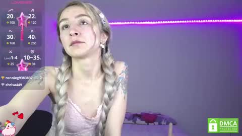 Snapshot of marylyrose chatting on December 22, 3:22 am maryly rose online show from December 22, 3:22 am