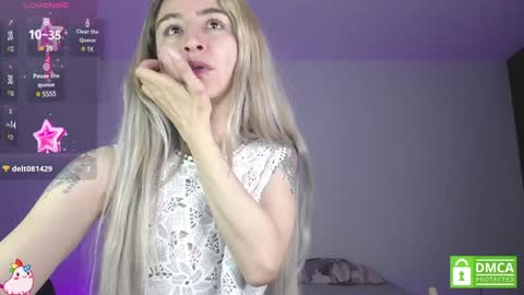 Snapshot of marylyrose chatting on January 2, 3:48 am maryly rose online show from January 2, 3:48 am