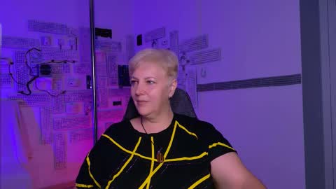 Snapshot of marymogan chatting on September 9, 8:14 am marymogan online show from September 9, 8:14 am