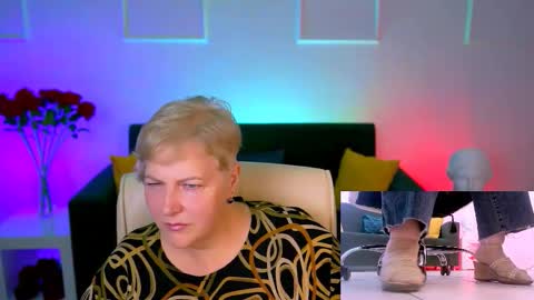 Snapshot of marymogan chatting on October 2, 12:23 pm marymogan online show from October 2, 12:23 pm