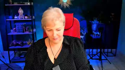 Snapshot of marymogan chatting on October 27, 5:00 am marymogan online show from October 27, 5:00 am