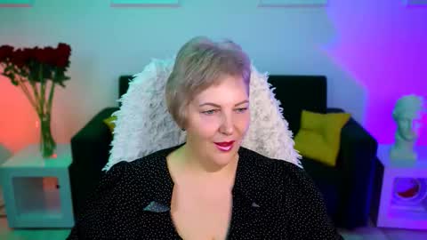 Snapshot of marymogan chatting on November 17, 4:51 am marymogan online show from November 17, 4:51 am