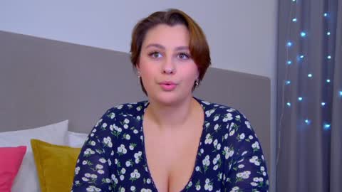 MaryMurrays online show from February 6, 1:05 am