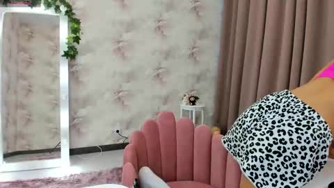 Luucy UTC1 Mon Tue Wed Thu Fri 0500-1130 online show from September 17, 3:08 am