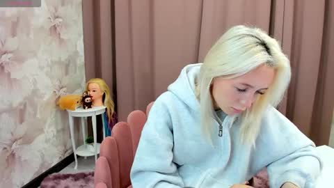 Luucy UTC1 Mon Tue Wed Thu Fri 0500-1130 online show from October 14, 2:56 am