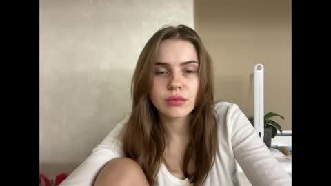 Snapshot of maryyourr chatting on December 13, 9:42 pm MaryYourr online show from December 13, 9:42 pm