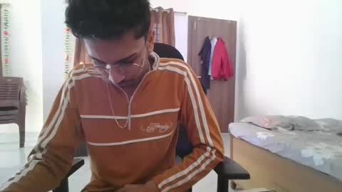 maskboyz2003 online show from January 2, 4:41 am