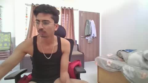 maskboyz2003 online show from January 22, 7:03 am