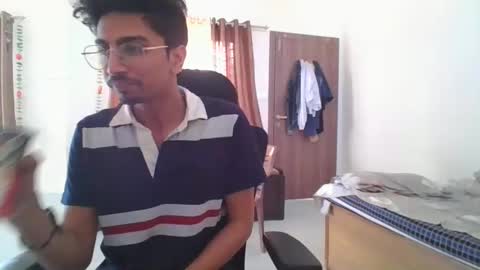 maskboyz2003 online show from February 9, 3:22 am