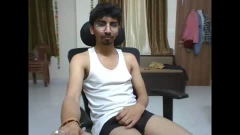 maskboyz2003 online show from February 20, 5:07 pm