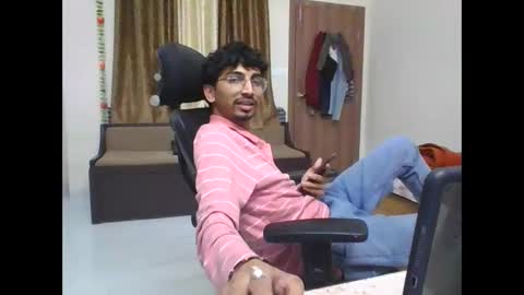 maskboyz2003 online show from February 26, 5:39 pm