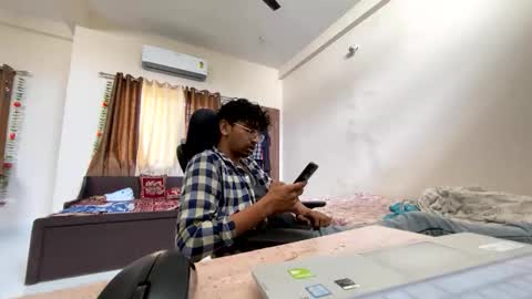 maskboyz2003 online show from September 19, 8:16 am