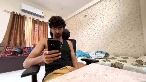 maskboyz2003 online show from October 26, 3:34 am