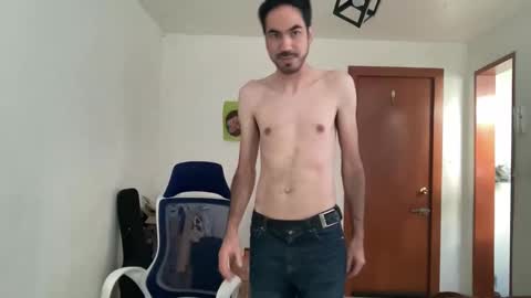 Snapshot of masked_latin_noir chatting on December 4, 9:45 pm Masked Latin Noir online show from December 4, 9:45 pm