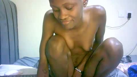 maskgang001 online show from September 13, 3:06 am