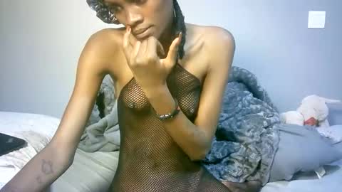 maskgang001 online show from September 30, 1:43 am